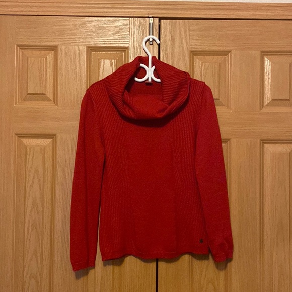 Cowl neck sweater - Picture 1 of 2